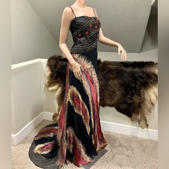 Stunning Silk Jacquard Floral Sleeveless Evening Dress with Exquisite Beading - Picture 11 of 16